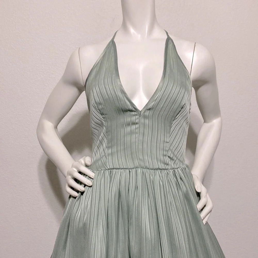 Bebe NWT Mint Green Dress - Picture 3 of 12